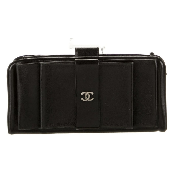 CHANEL 2013 Double Bow Wallet / Clutch - Picture 2 of 15